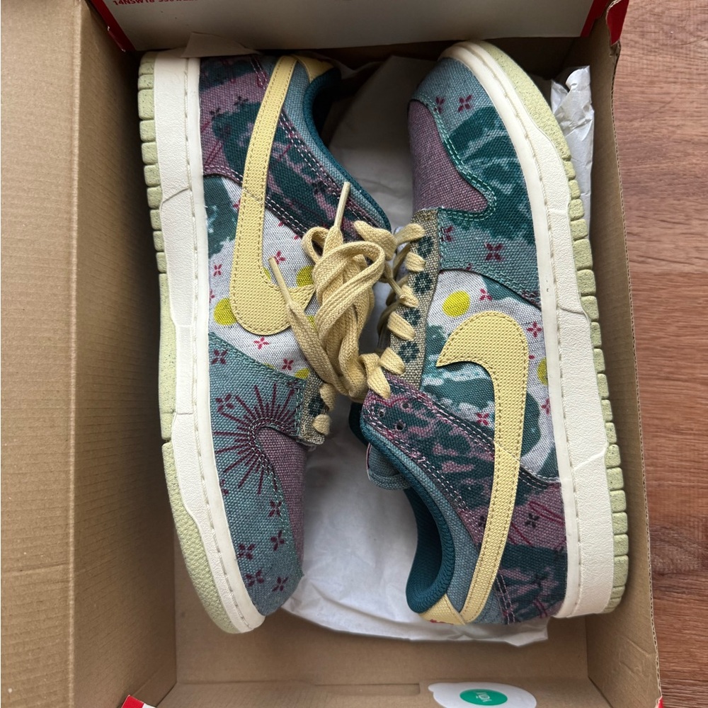 Nike lemon wash dunks Teal and Pink Shoe